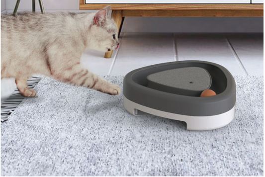 Electric triangle turntable interactive cat toy with scratch pad